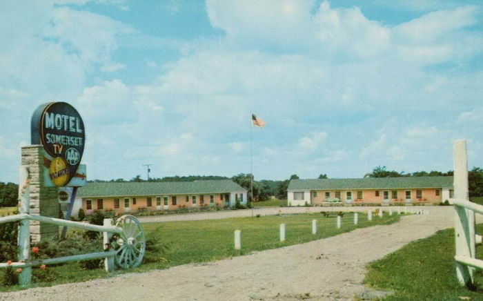 Motel Somerset - Old Postcard Photo